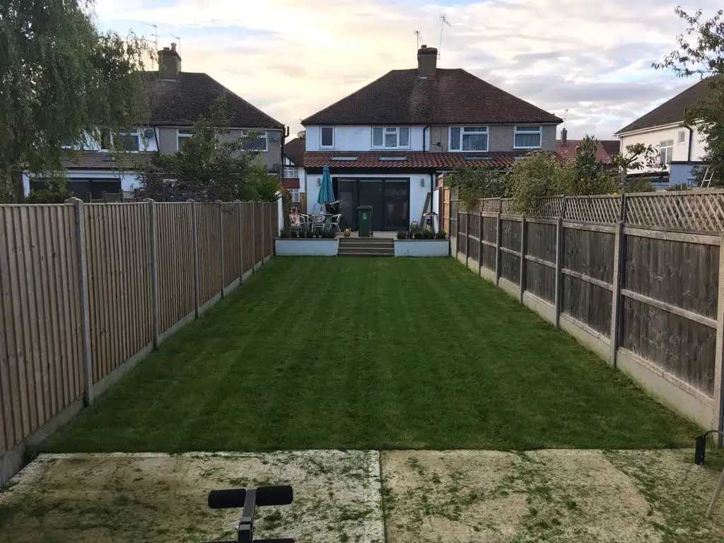 fencing-contractor-in-watford-hertfordshire-04